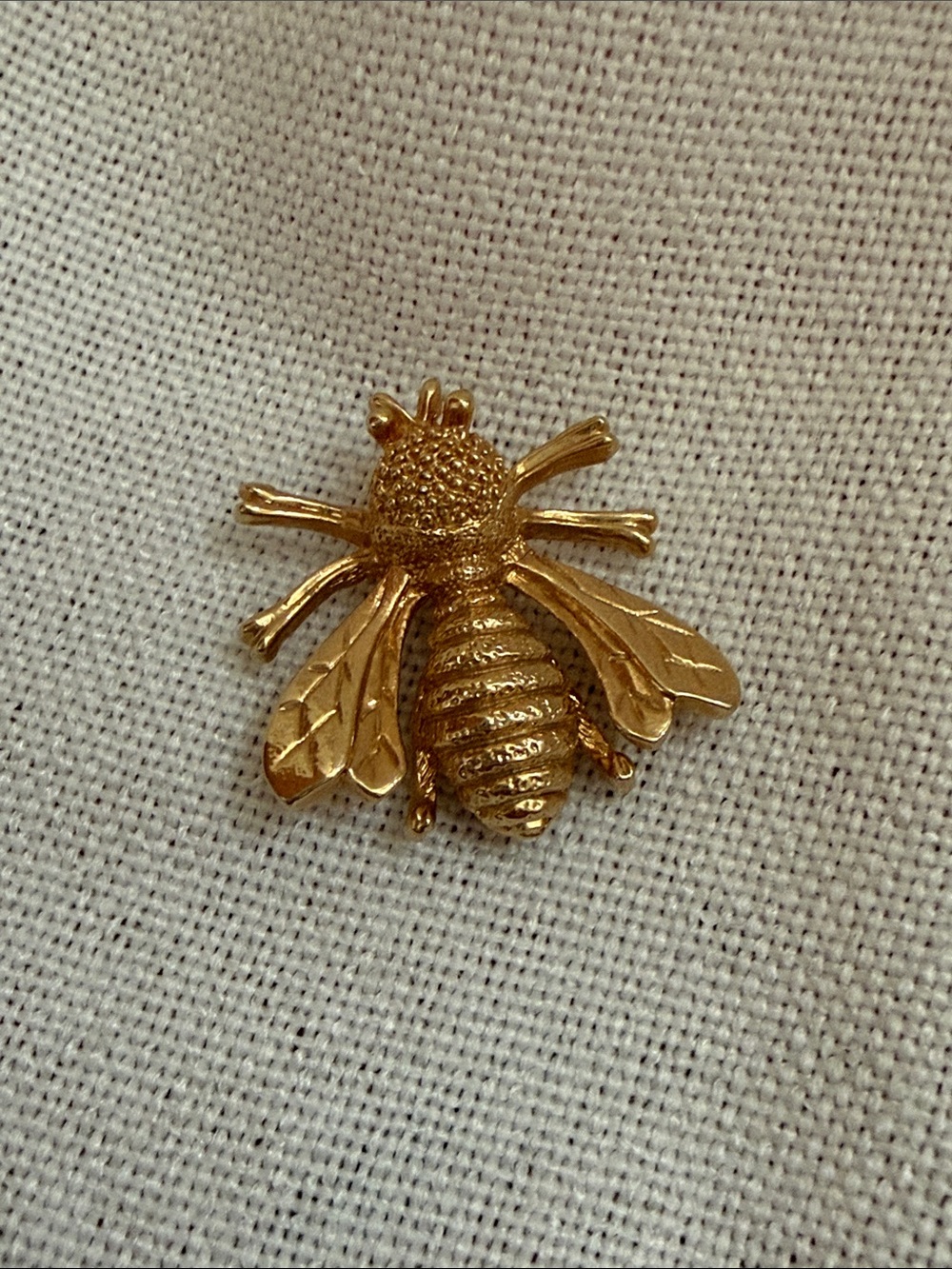 Sarah Gold Tone Bee Decorative Accent Pin